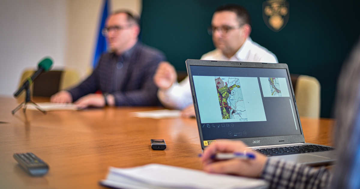 A lakossággal együtt rendeznék a várost